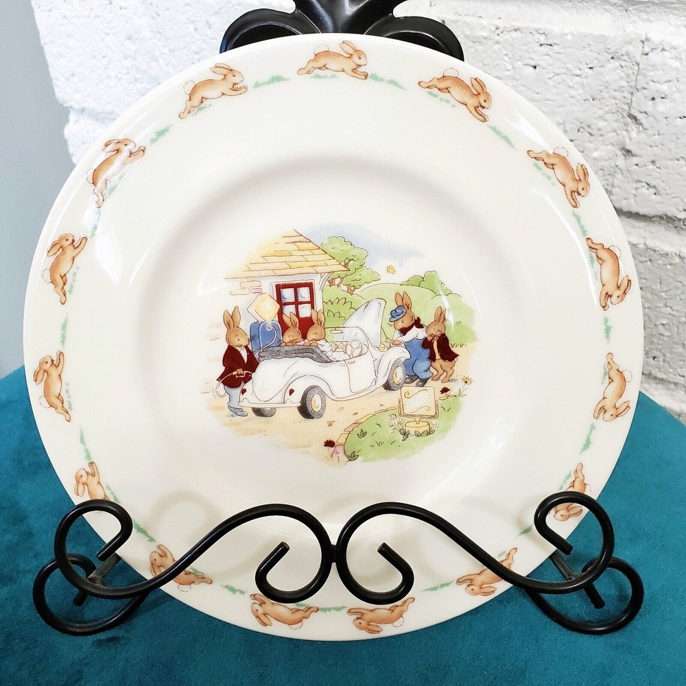 Royal Doulton Bunnykins 8 inch Plate Automobile Outing English Bone China
